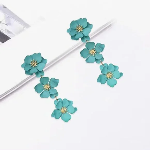 Boho Flower Dangle Earring - Picture 5 of 16